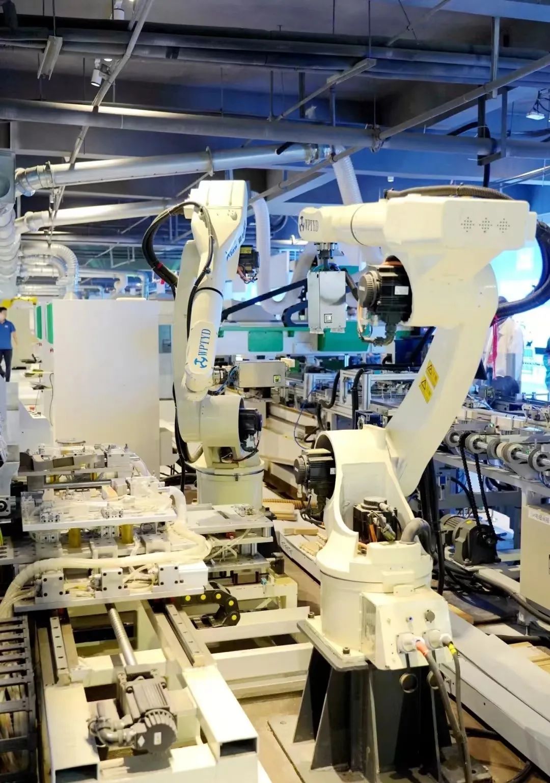 1656647947323935.jpg 智能機(jī)器.jpg